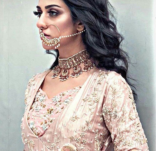 Sara Khan's BTS Shots From A Bridal Shoot