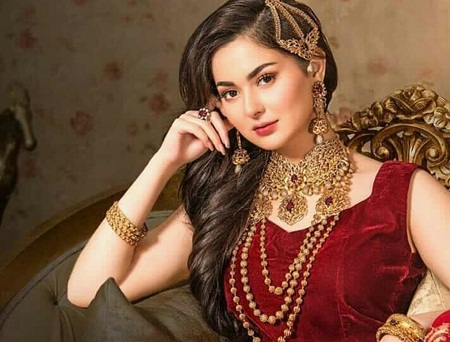 Hania Amir's Shoot For A Jewellery Brand