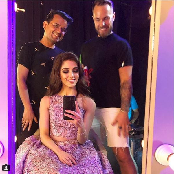 Maya Ali Shares Tea With Her Makeup Artist