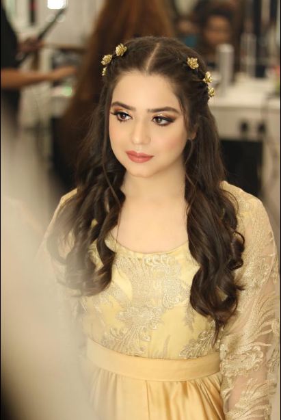 Makeup PhotoShoot Of Sara And Arisha Razi Khan