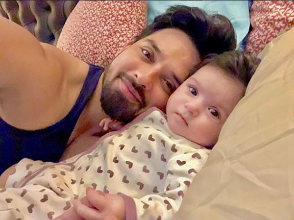 Actor Noman Habib With Wife And Daughter-Pictures