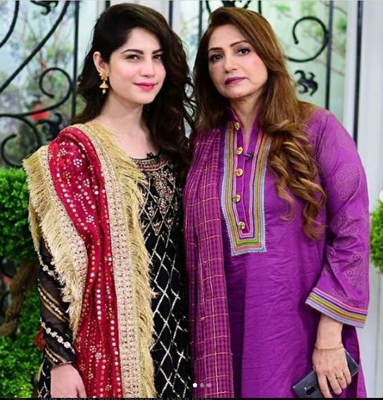 How Neelum Munir’s Mother Raised Her Being A Single Mother