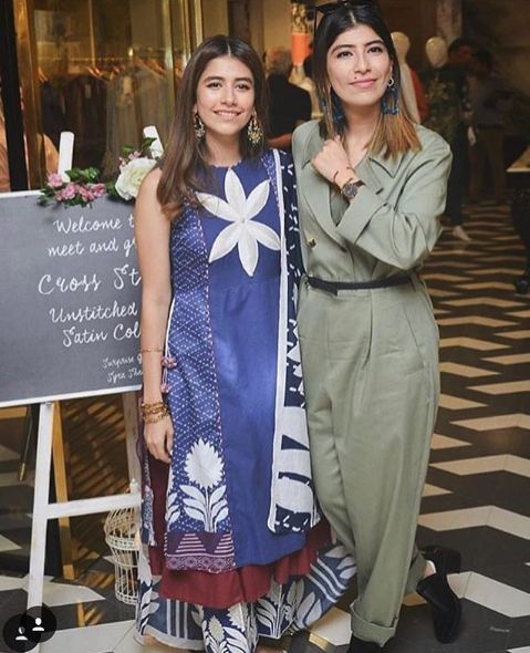 Gorgeous Syra Shehroz With Her Sister At An Event