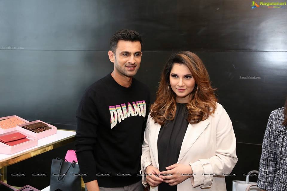 Shoaib and Sania Latest Pictures in Hyderabad