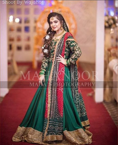 Was Sara Razi Khan’s Mehndi Outfit An Inspiration From Someone ...