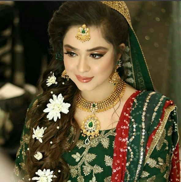 Was Sara Razi Khan’s Mehndi Outfit An Inspiration From Someone