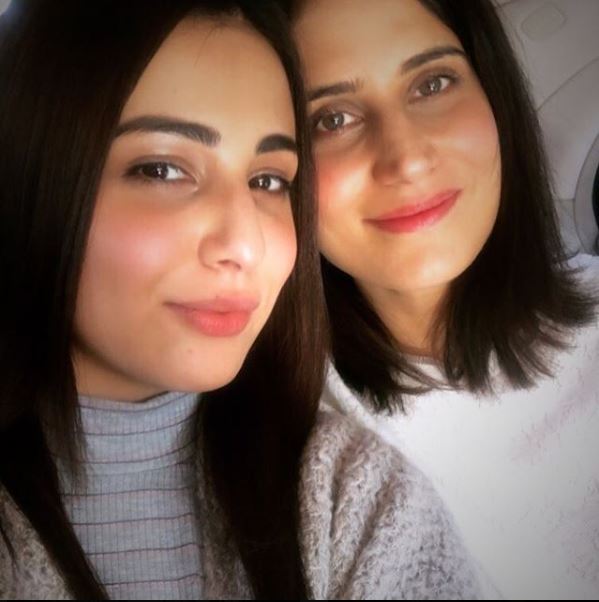 Ushna Shah With Her Beautiful Sister