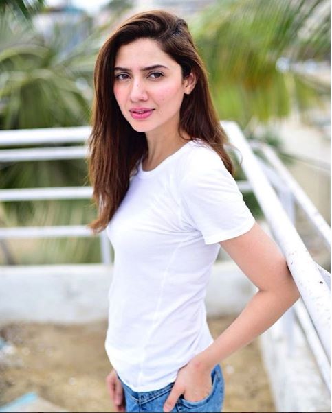 Zara Noor Abbas Is All Praises For Mahira Khan