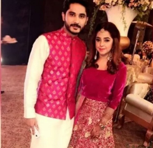 Maya Ali Is Very Close To Her Bother And Sister In Law