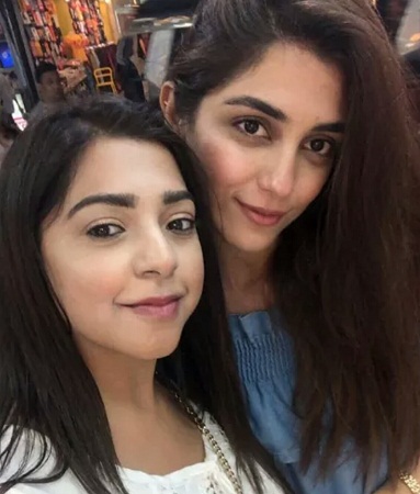 Maya Ali Is Very Close To Her Bother And Sister In Law