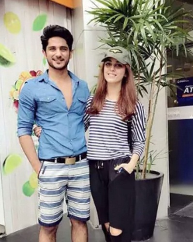 Maya Ali Is Very Close To Her Bother And Sister In Law