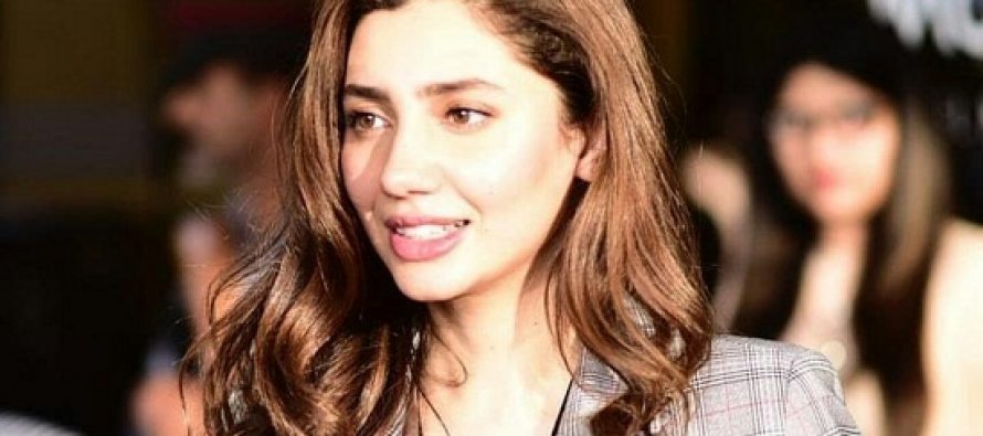 Mahira Khan Looks Stunning At An Event