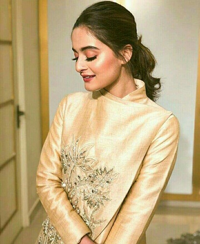 Aiman Khan At A Store Launch