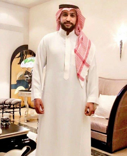 Amir Khan And Faryal Makhdoom Perform Umrah