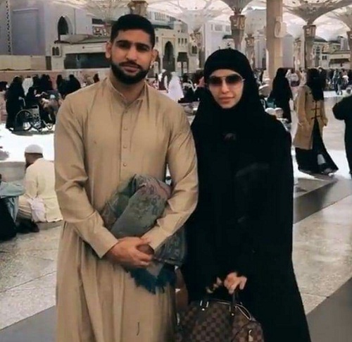 Amir Khan And Faryal Makhdoom Perform Umrah