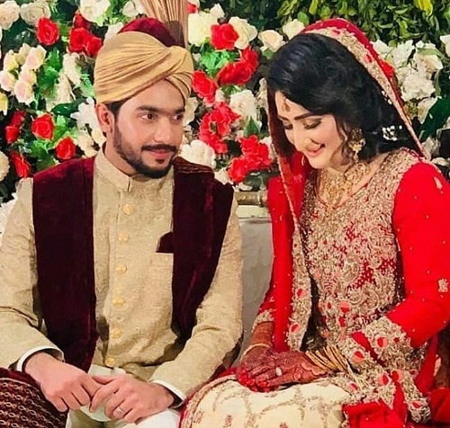 Captain Bisma Maroof Ties The Knot