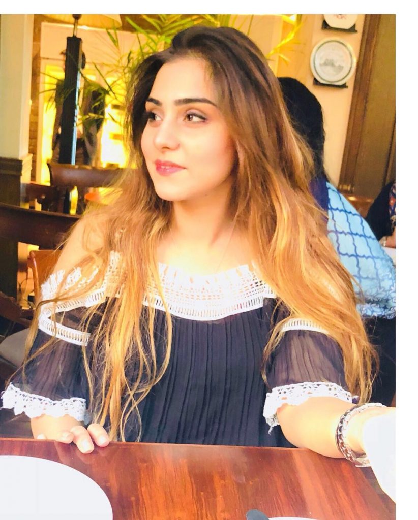 Aima Baig Spending Some Quality Time With Her Sister Komal Baig