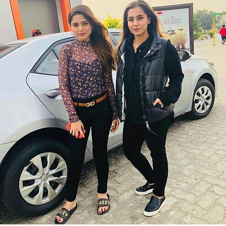 Aima Baig Spending Some Quality Time With Her Sister Komal Baig