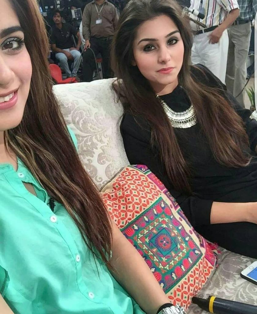 Aima Baig Spending Some Quality Time With Her Sister Komal Baig