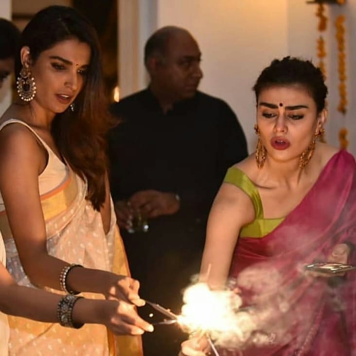 Celebrities Attended Deepak Perwani's Diwali Party