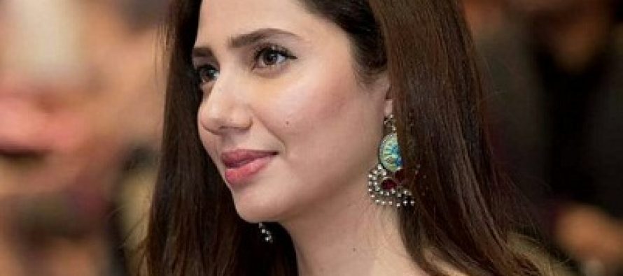 Mahira Khan In A Beautiful Saari At An Event