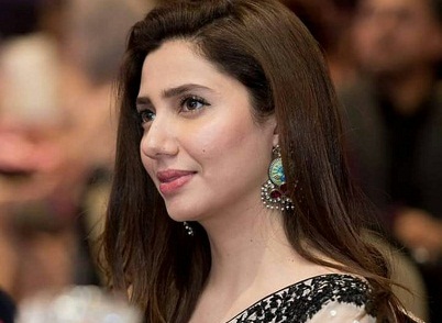 Mahira Khan In A Beautiful Saari At An Event