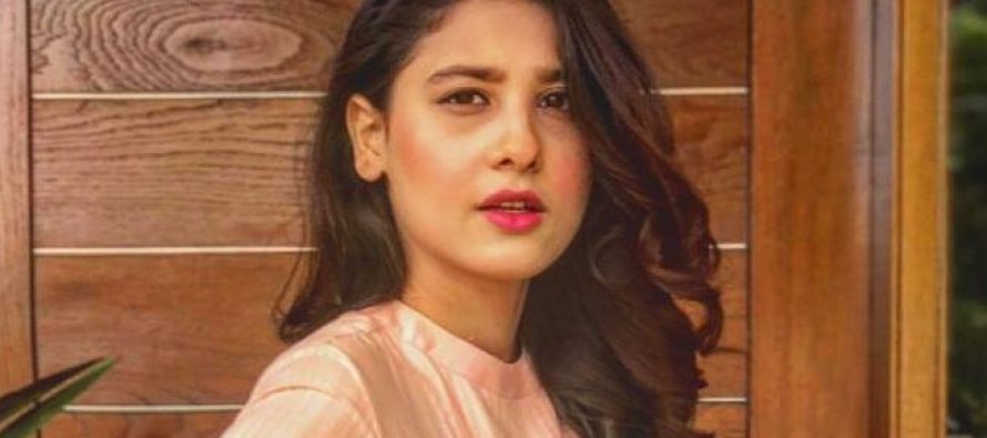 Hina Altaf’s Clarification Over Her Mother’s Photo Going Viral