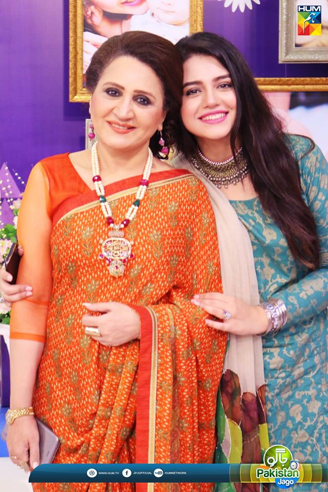 Zara Noor Abbas Pays Tribute To Mother Asma Abbas