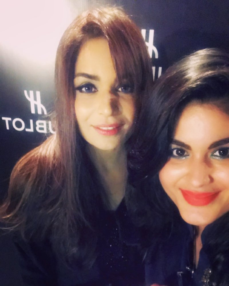 Meera Jee Spotted In Black At An Event