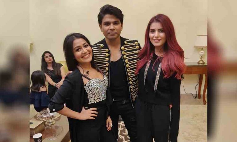 Momina Performed With Bollywood Singers In Dubai