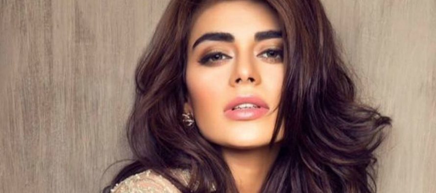 Here’s How Sadaf Kanwal Manages To Look Beautiful Everytime