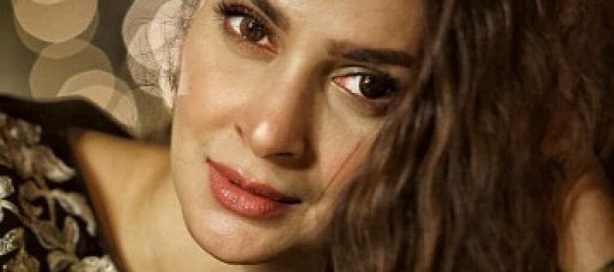 Saba Qamar Looks Stunning On The Sets Of Cheekh
