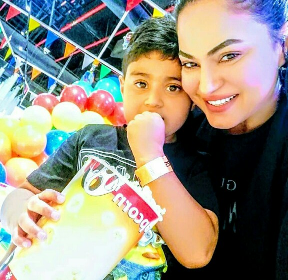 Veena Malik Is Enjoying Life With Her Kids