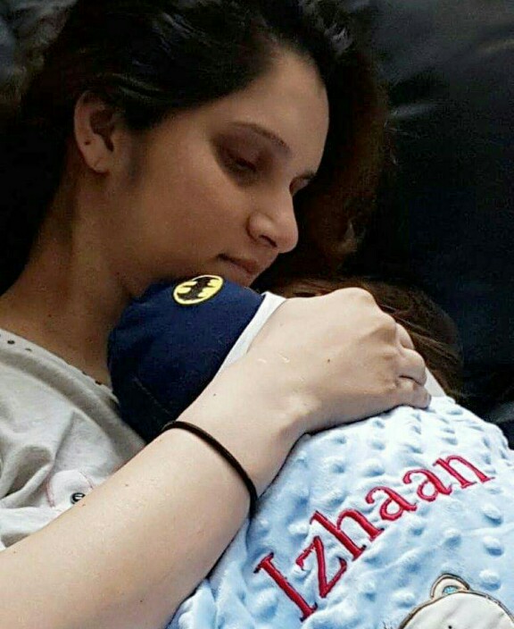 Sania Mirza Got Son's Foot Impressions Done