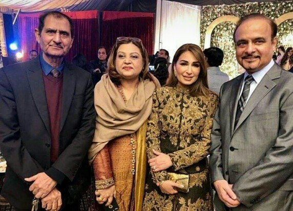 Old Lollywood Gathers For Ghulam Mohiuddin's Son's Wedding