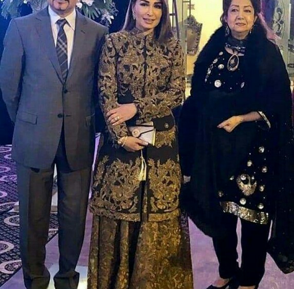 Old Lollywood Gathers For Ghulam Mohiuddin's Son's Wedding