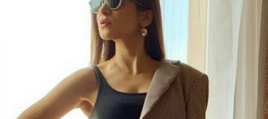 Ayesha Omar Knows How To Stun With Her Looks