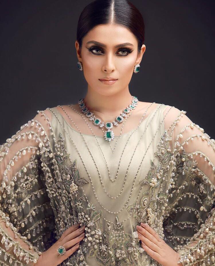 Exclusive Pictures From Ayeza Khan's Latest Photo Shoot