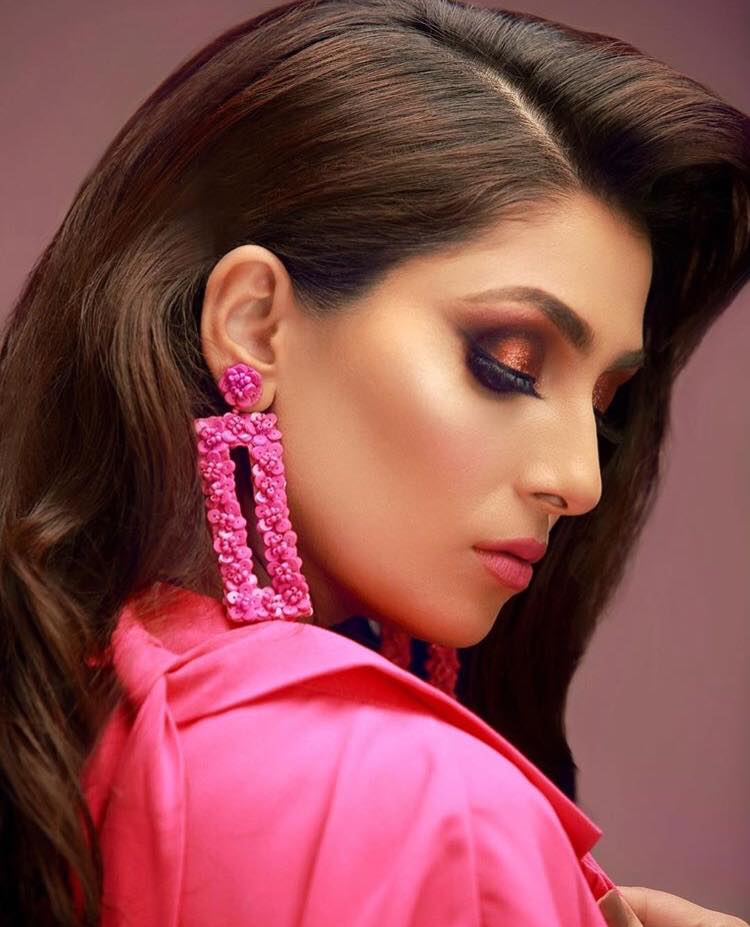 Exclusive Pictures From Ayeza Khan's Latest Photo Shoot