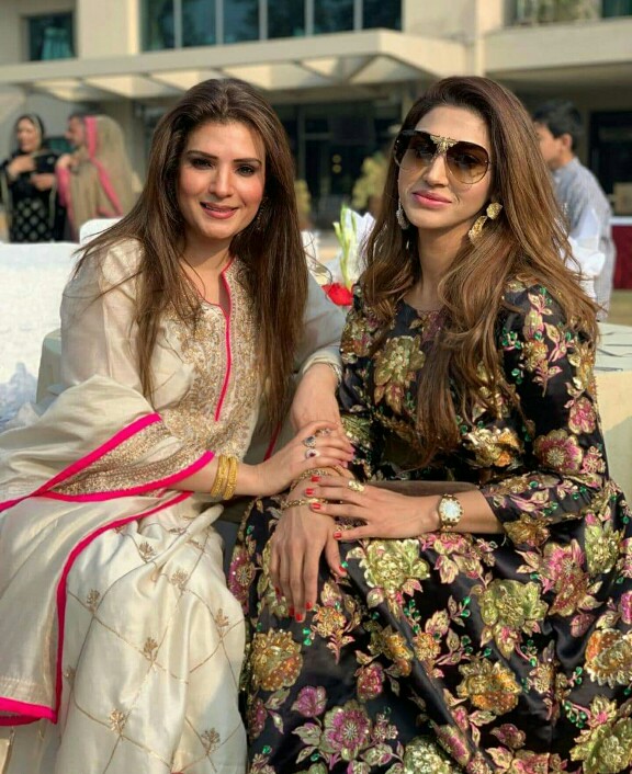 Reema Khan, Resham And Sana Fakhar Spotted At A Wedding