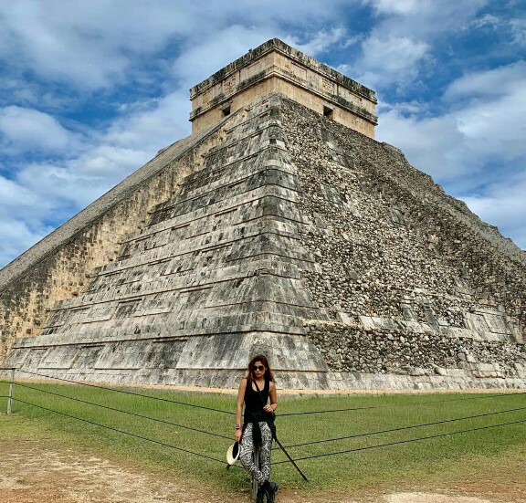 Ayesha Omar Is Vacaying In Mexico