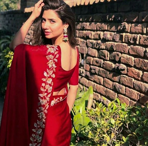 Mahira Khan Stuns In A Red Saari