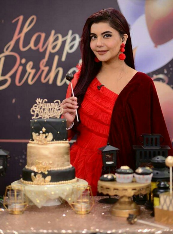 Nida Yasir's Birthday Celebrations On Good Morning Pakistan