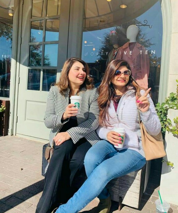 Javeria Saud With Friends On A Vacation