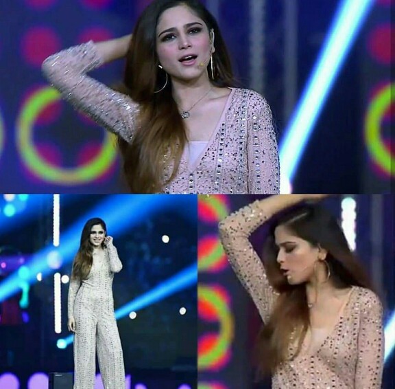 576px x 566px - Aima Baig Was In Dubai For PSL4 | Reviewit.pk
