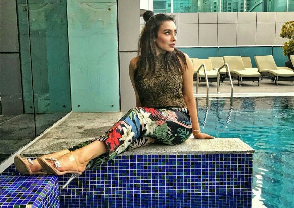 Latest Clicks Of Maira Khan Who Is Starring In Cheekh