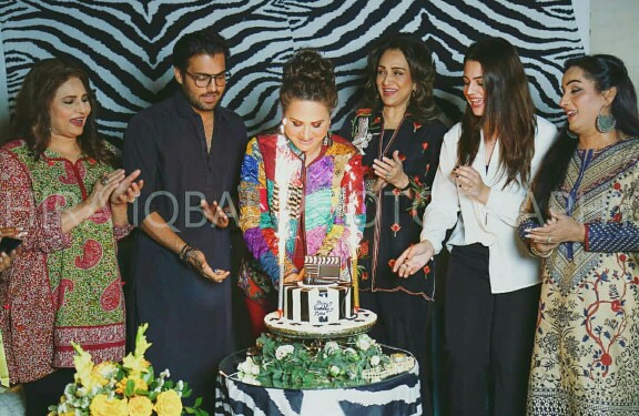 Zara Noor Abbas Throws Mom Asma A Birthday Party