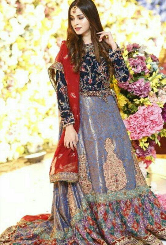 Nimra Khan's Glam Look At A Wedding