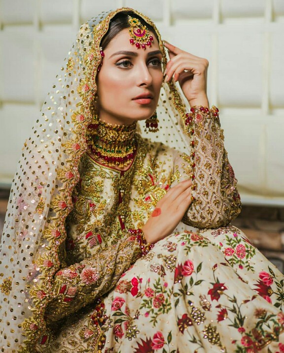 Ayeza Khan Always Makes The Prettiest Bride
