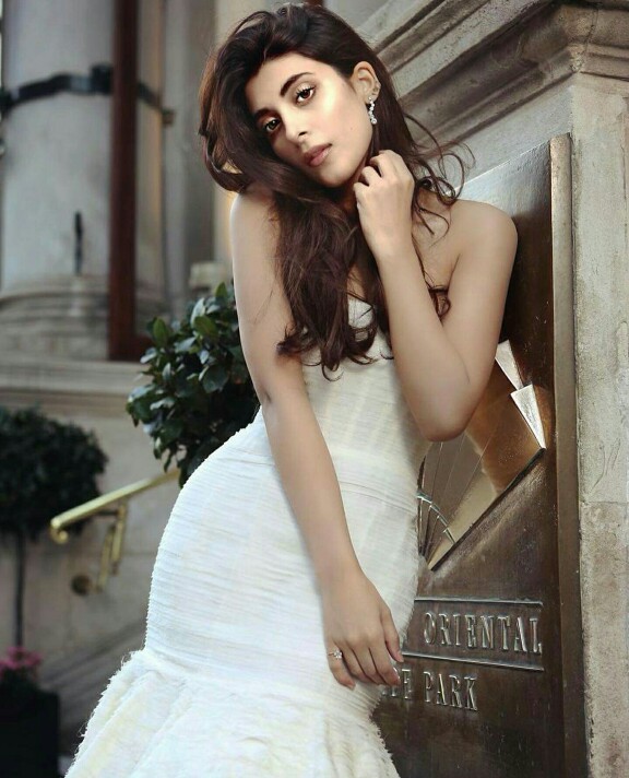 Urwa And Farhan's Latest Shoot-Pictures